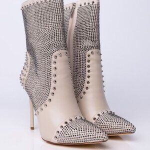 AZALEA WANG  FROM THE BACK TO FRONT  STILETTO HEEL BOOTIE ( BRAND NEW !!!!!!!!!)